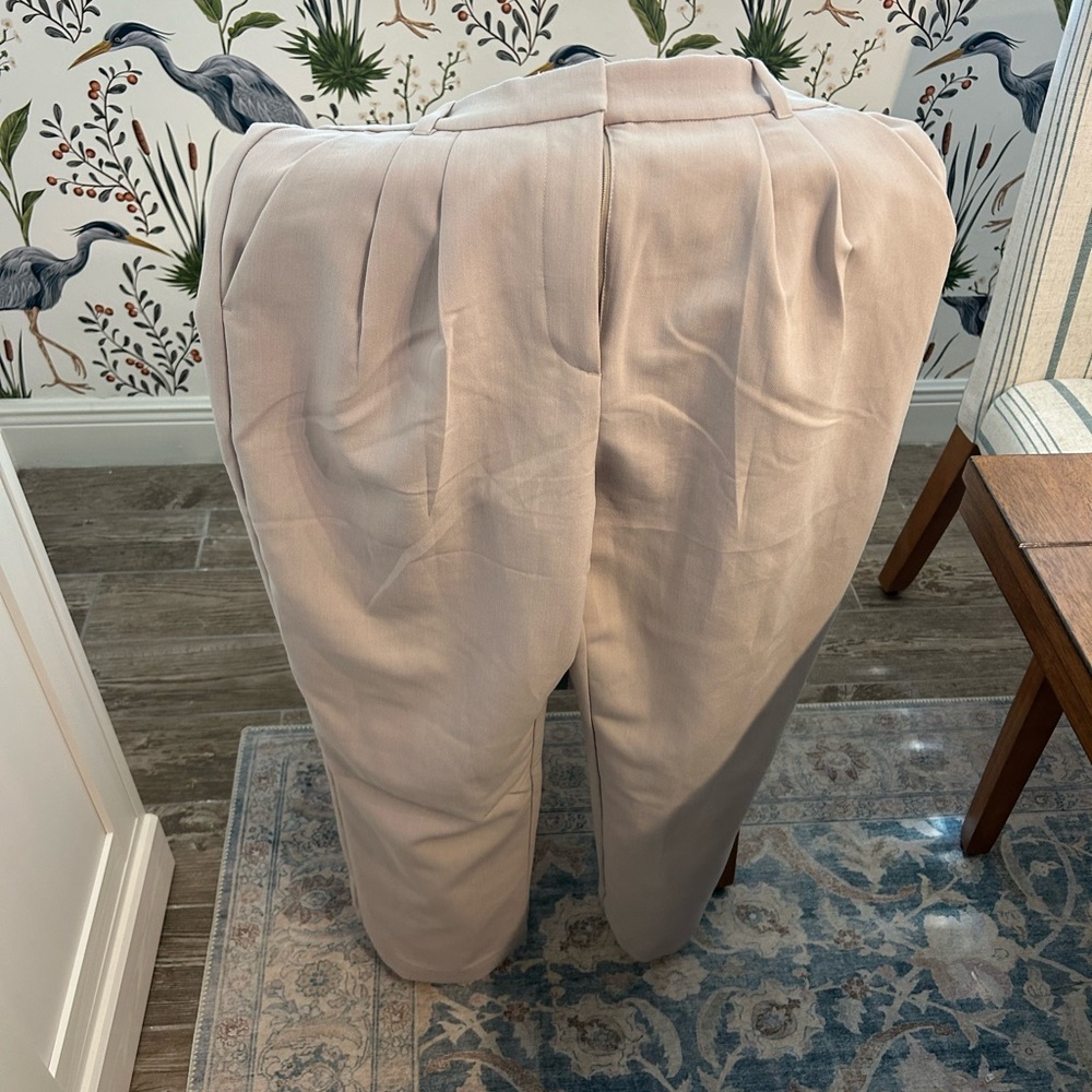 Abercrombie pleated trousers size 8 regular